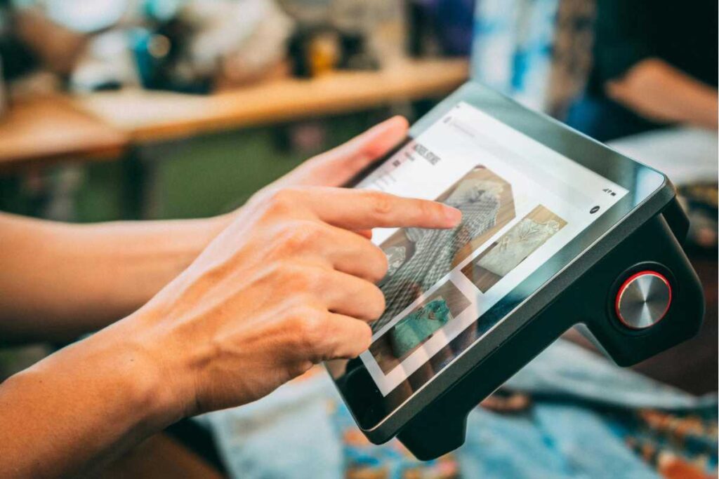 A Revolução do Consumo Digital em 2026: Como o Brasil se Tornou o Epicentro do Smart Shopping na América Latina A Revolução do Consumo Digital em 2026: Como o Brasil se Tornou o Epicentro do Smart Shopping na América Latina